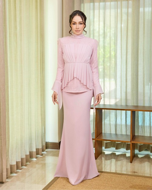 Catherine - Baby Pink