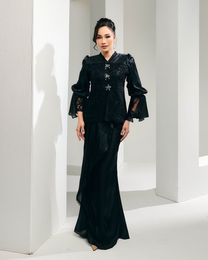 Carolyn - Onyx Black