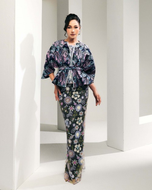 (PRE-ORDER) Theodora - Sky Black