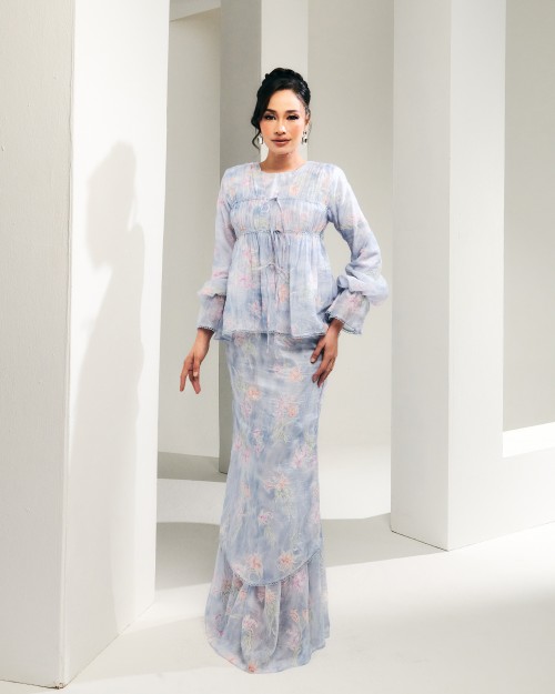 Julia - Periwinkle Garden