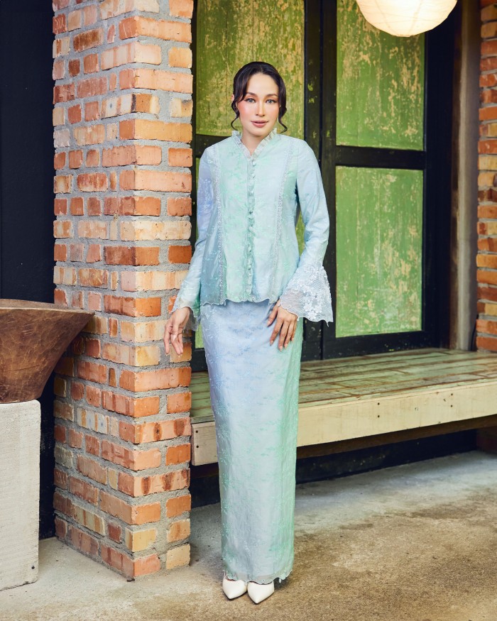 (PRE-ORDER) Elaine - Minty Sky