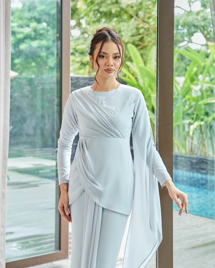 Dianna - Icy Grey