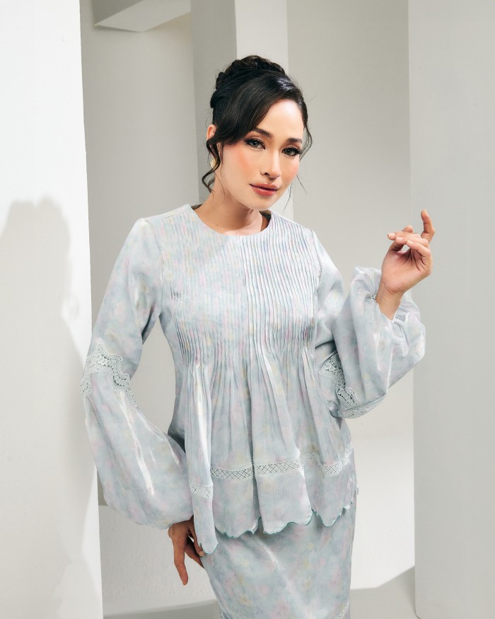 (PRE-ORDER) Ariel - Bluebell Mist