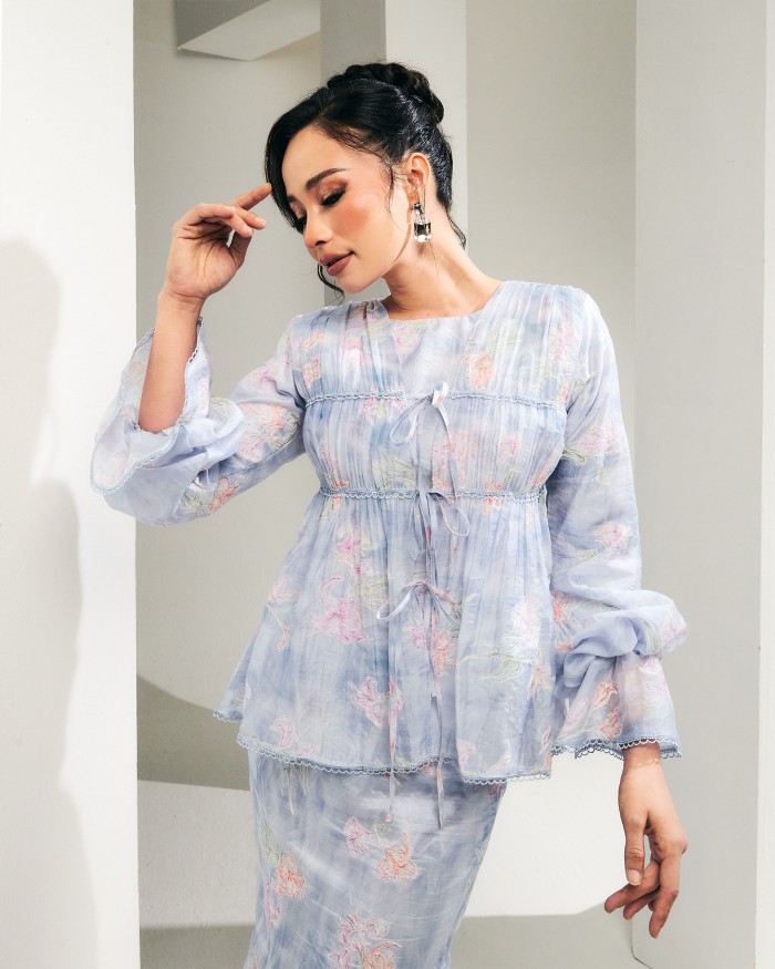 Julia - Periwinkle Garden