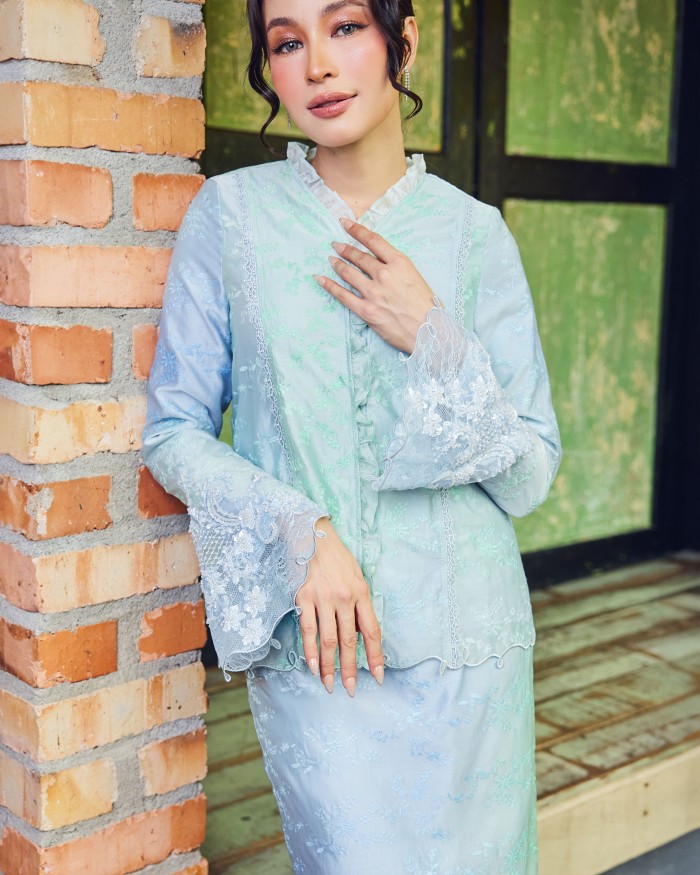 (PRE-ORDER) Elaine - Minty Sky