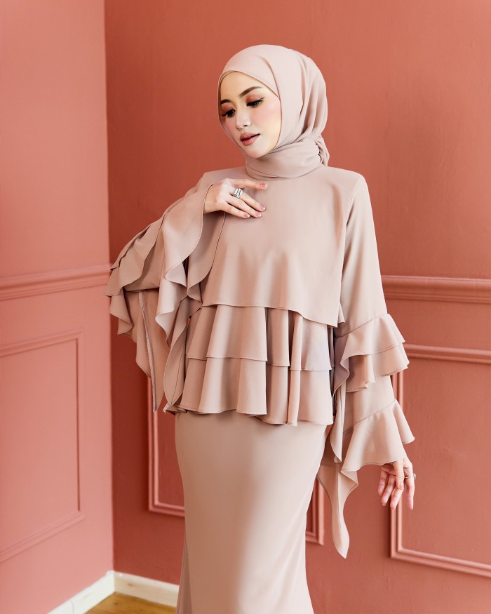 Raelynn - Hazelnut Brown