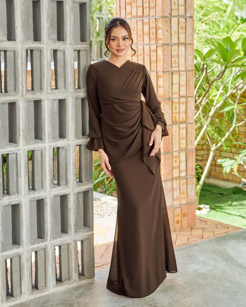 Claire - Cedar Brown