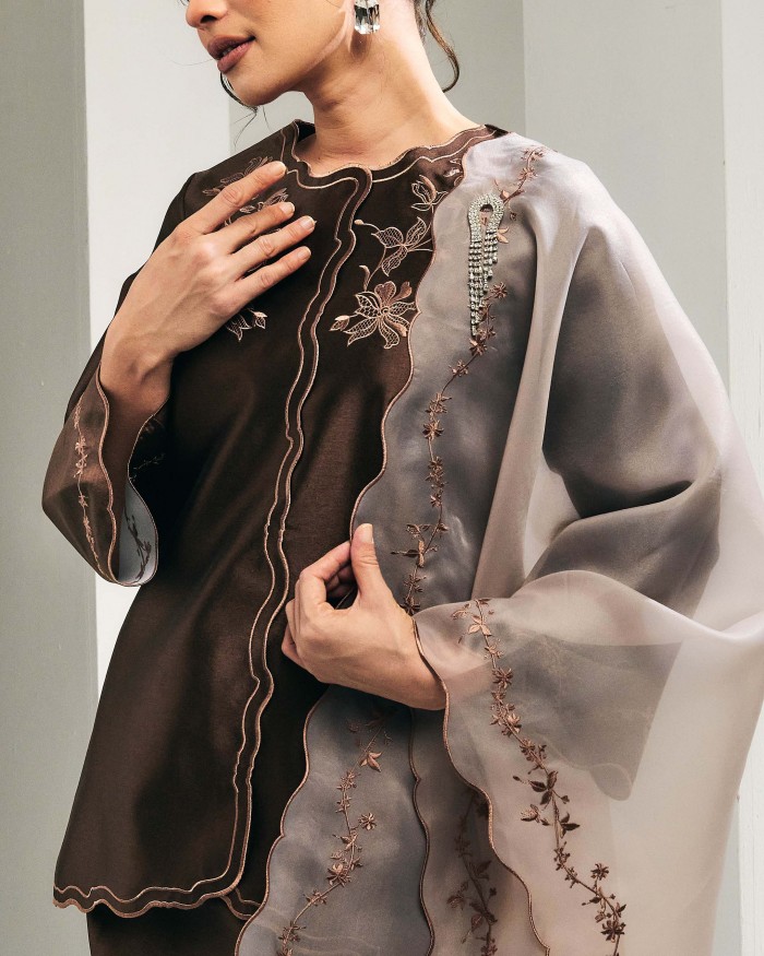 Hanani - Mahogany Brown