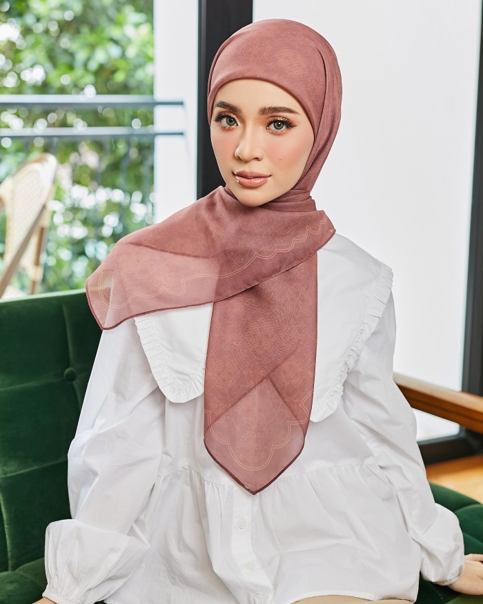 Cecila in Soft Brown