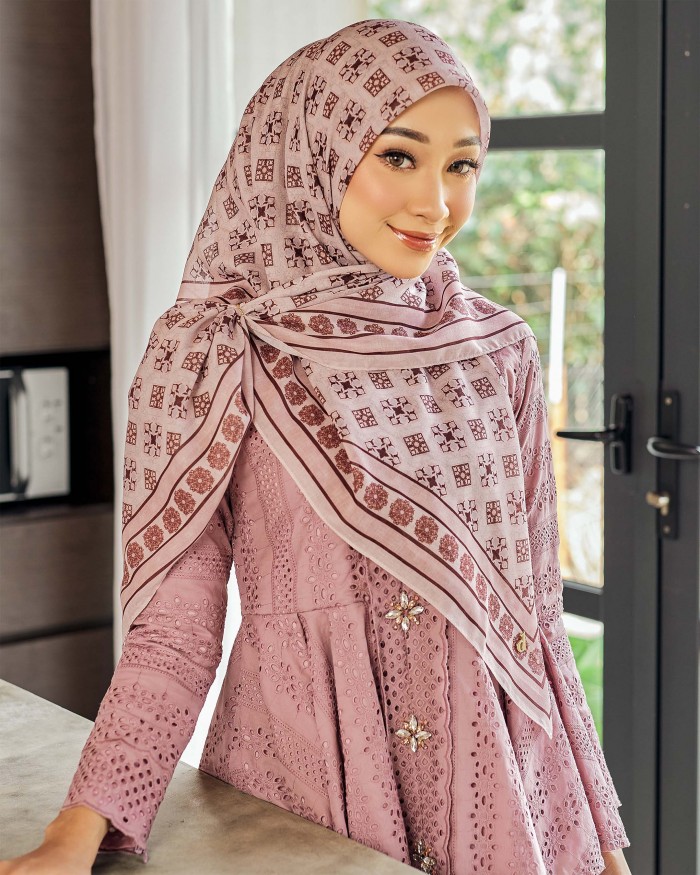 Chendana in Thistle Pink