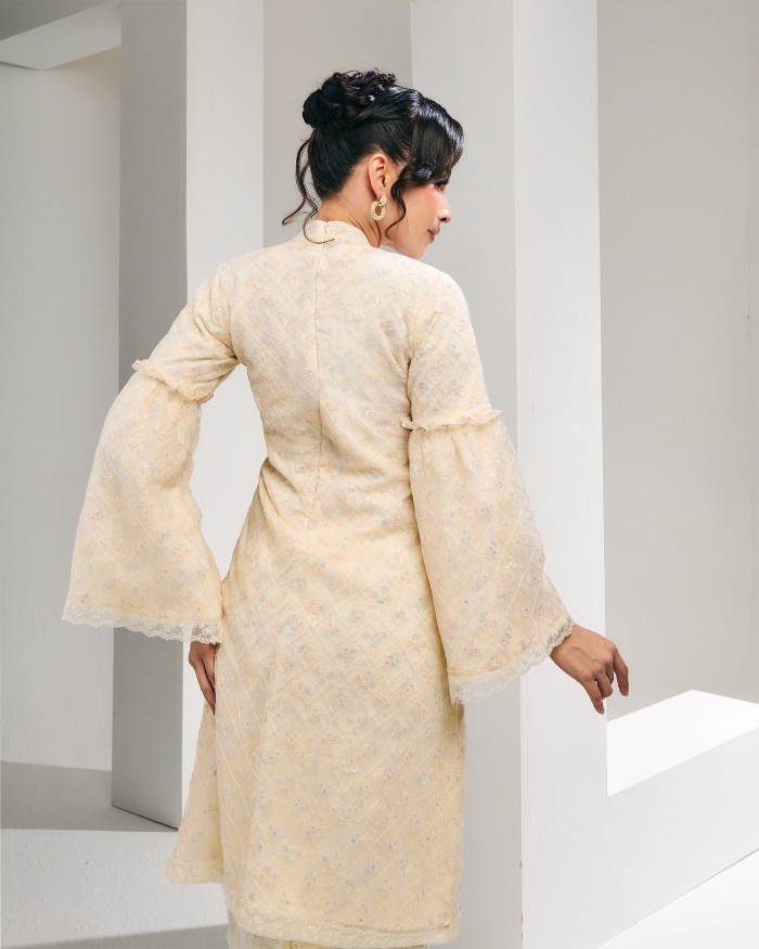 Raflessa - Creamy Ivory