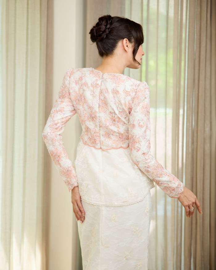 (PRE-ORDER) Kieya - White Peach