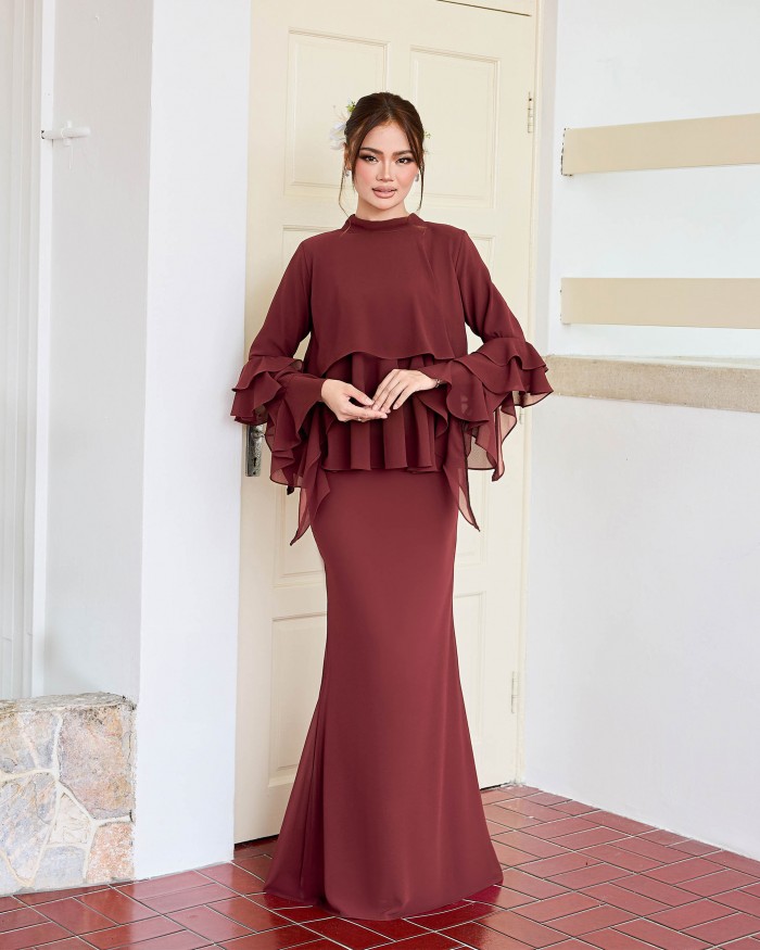 Raelynn - Crimson Red