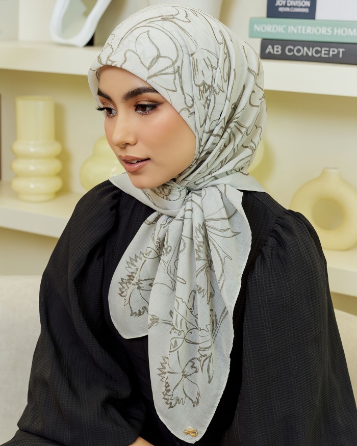 Helena Cotton in Ivory Tint