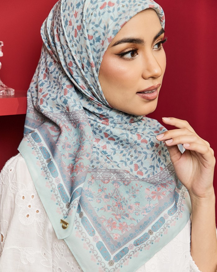 Latifa in Pastel Mint