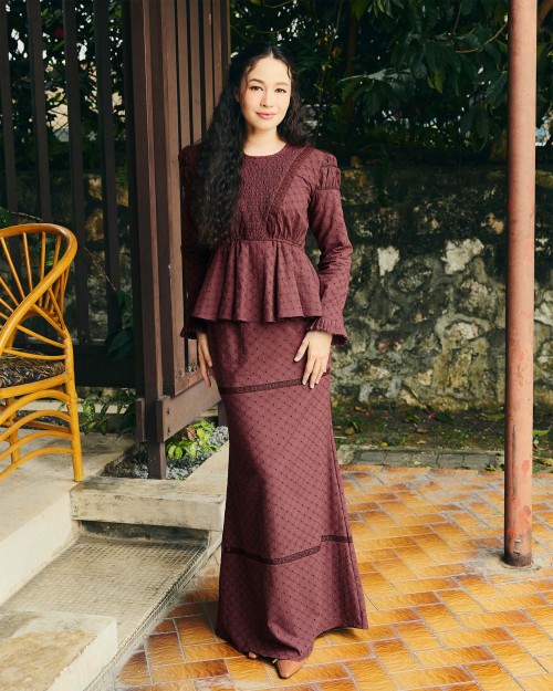 Rosaline - Dahlia Burgundy