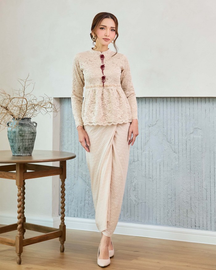 Twila - Blush Cream