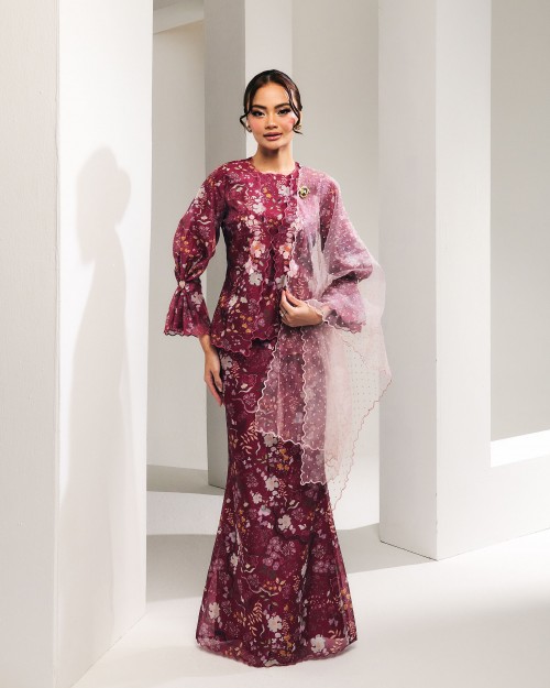 (PRE-ORDER) Maryna - Petal Magenta