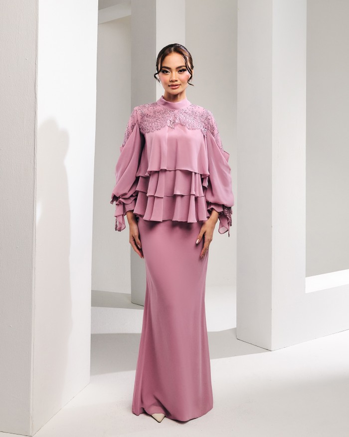 Phoebe - Rosy Thistle