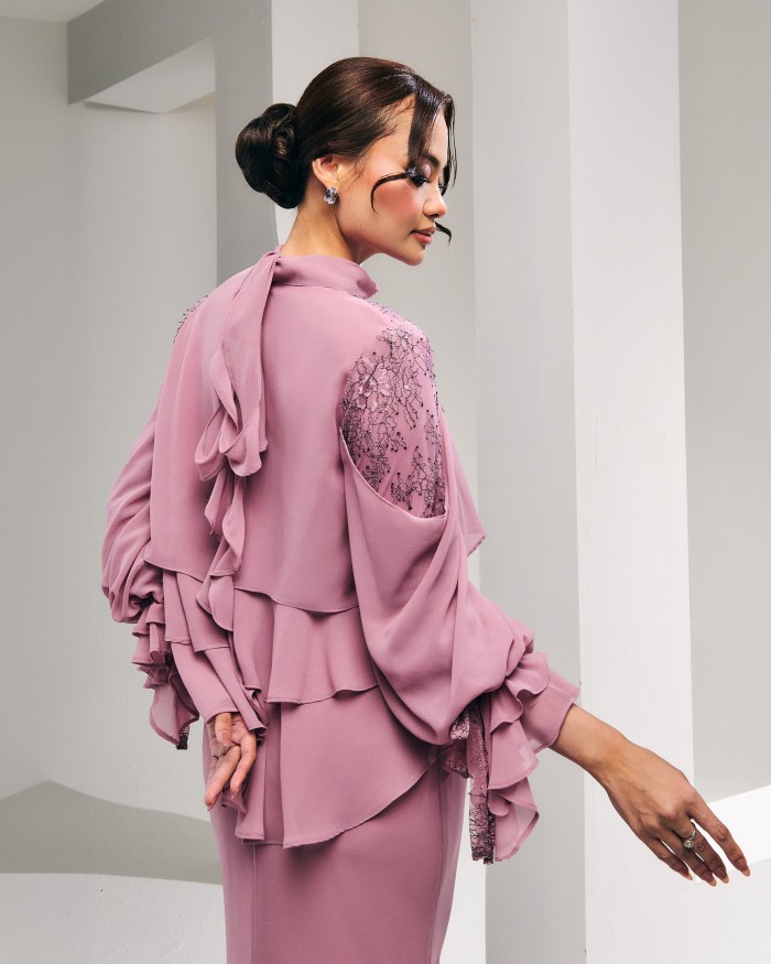 Phoebe - Rosy Thistle