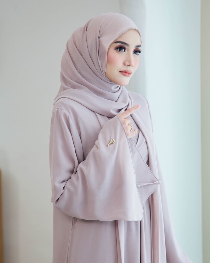 Larona Abaya - Blush Thistle