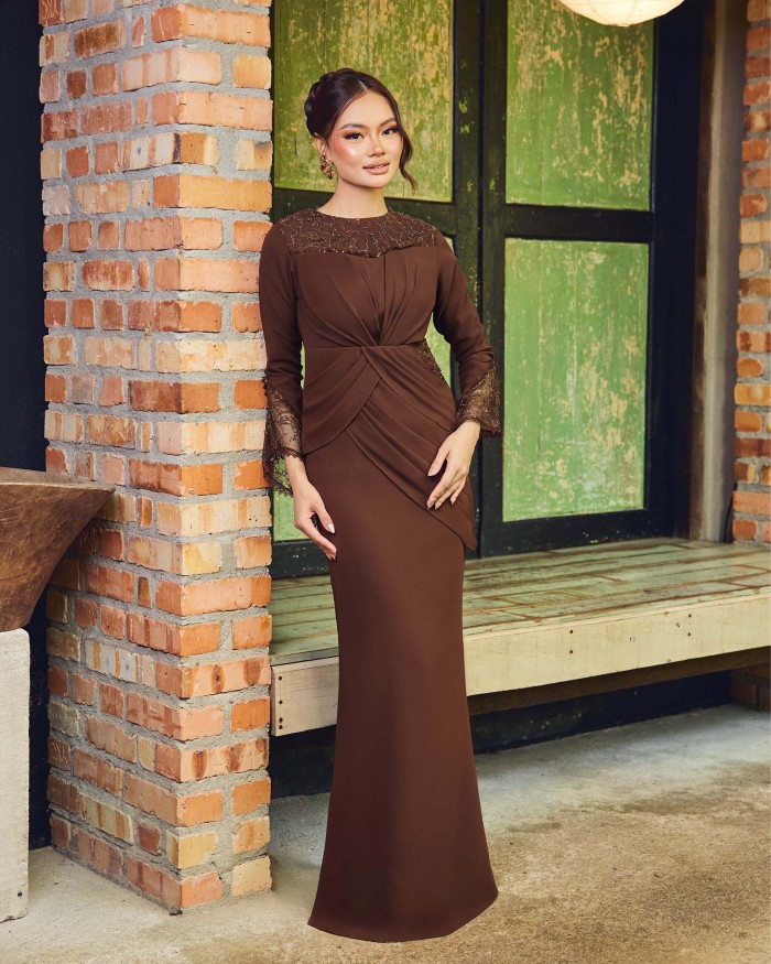 (PRE-ORDER) Pauline - Rich Brown