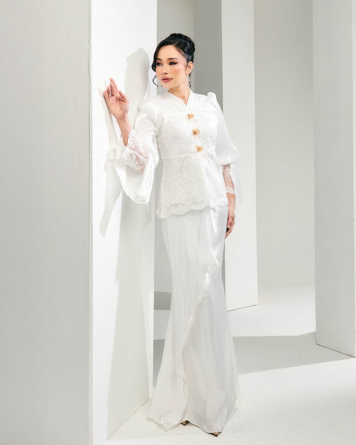 Carolyn - Pearl White