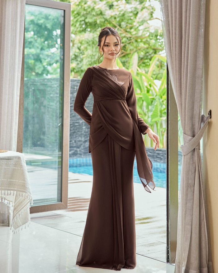 Dianna - Deep Brown