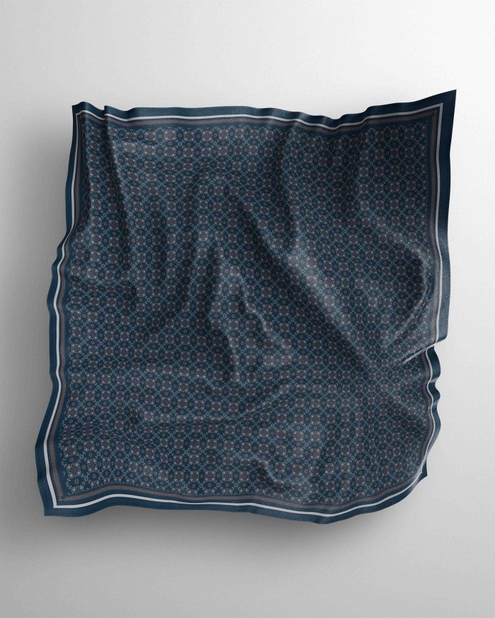 Dewi in Navy