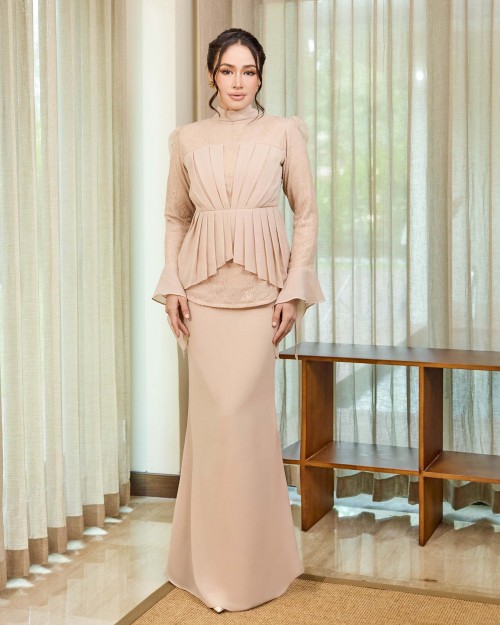 Catherine - Rosy Nude